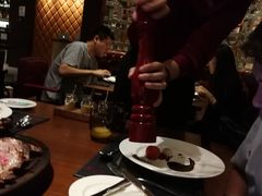 -恰餐厅及酒吧 CHAR Bar & Grill (北京丽都皇冠假日店)