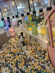 -多多淘儿童体验中心(重庆来福士店)