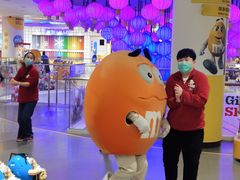 -m豆巧克力世界(上海世茂广场店)