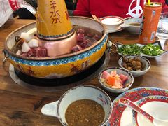 -毛辣果·贵州红酸汤牛肉火锅(西单店)