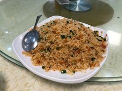 招牌海胆炒饭-皓景海鲜·地标美食(双月湾店)