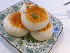 会拉丝的生煎包-东南里湖景餐厅·新闽菜(浦西万达店)