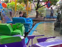 -顺德大良半月城游乐场