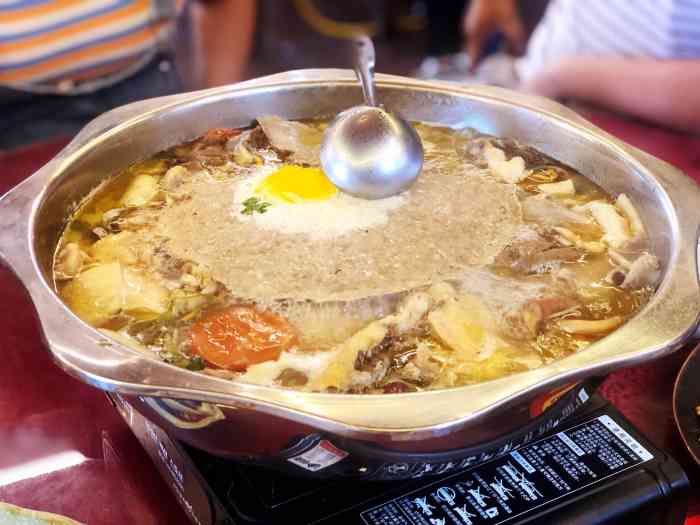 龙二哥肉饼鸡-"跨越了半个中国去找大学室友玩耍来贵阳.