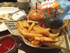 -J's Cafe Lab