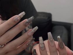 -悦指间美甲美睫