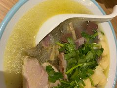 -小杨生煎(金山百联购物中心3楼店)