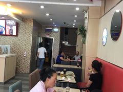 大堂-李先生牛肉面大王(营口大润发店)