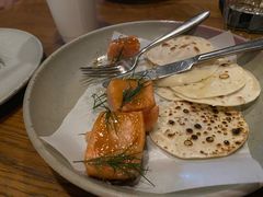 三文鱼配薄片-BOR Eatery(安福路店)