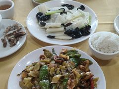 -吉莲利苑海鲜酒家(珠海拱北29年老字号店)