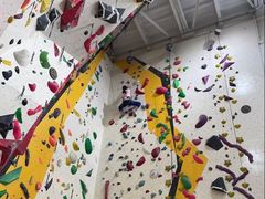 -问山MountQuest攀岩馆