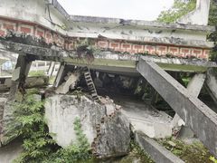 -四川汶川特大地震漩口中学遗址