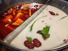 -湊湊火锅·茶憩(新中关购物中心店)