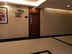 -东豪园林海鲜酒家(南港路辅路店)