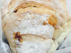 三角芝士包-Juicy Bakery(大学路店)
