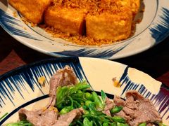 -Cuc Gach Quan Restaurant