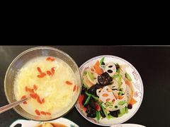 -鲸励母婴月嫂(望京店)