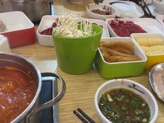 -杨老板·海鲜集市火锅·鲜切牛肉(中防万宝店)