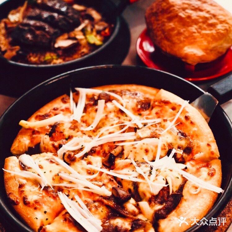 一秒上脑的必胜客手拍披萨，你Get了吗？