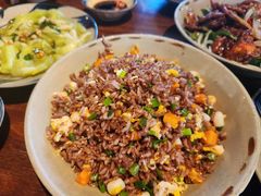 -Cuc Gach Quan Restaurant