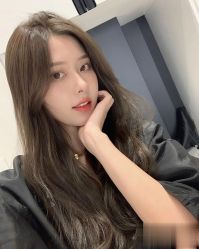 -妃格美发沙龙·烫发·染发