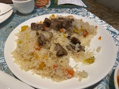 碎肉抓饭-巴扎美食·新疆菜·西域歌舞表演餐厅(新疆大厦店)