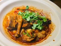 凤爪焗鱼头-周家二小姐的菜(西津渡店)