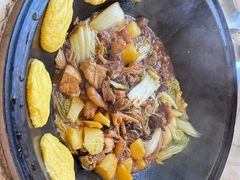 -粘豆包柴火铁锅炖