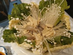 -霄汉牛三鲜湖北砂锅菜(万松园2店)