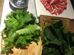 -尚尚仙·酸汤猪手·猪肚鸡火锅(华联万柳购物中心店)