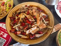 -周老三跷脚牛肉·全牛火锅(非遗传承店)