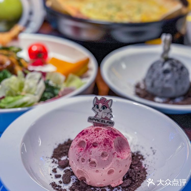 在上海!在宇宙中心用餐!!!
