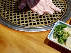 猪颈肉-唯成•韩国炭火烤肉 유성고기