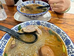 -叶新小吃店(来凤小区总店)