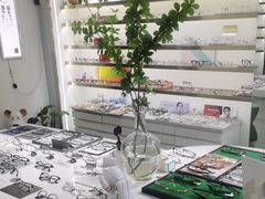 -视野联行眼镜蔡司·依视路官方授权店(顺城店)