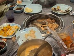 -金滏山烤肉·海鲜·火锅自助餐厅(襄阳万达店)