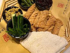 -丁里羊肉小镇(天鹅湖总店)