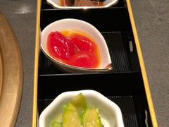 -铭牛烧肉·和牛海鲜自助(高新月牙湖店)