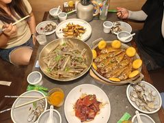 -五谷丰登农家院·地道胶东菜·海鲜烧烤(威海店)