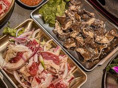 -围炉肉舍•炭烤活鳗•丹东海鲜烤肉(步行街店)