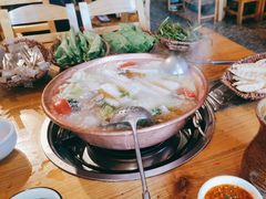 -阿婆情腊排骨火锅(金虹路店)