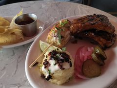 驰名烟熏嫩猪小排-Chili's Cafe&Bar奇利斯(滨江店)