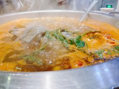 酸汤锅底-野山舂·贵州现舂酸汤火锅(鸿通城店)