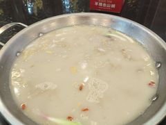 -老来福·非遗酸汤兔(凯旋路店)