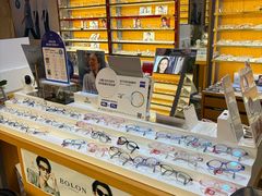 -优医视平价眼镜蔡司依视路折扣工厂店(十里堡店)