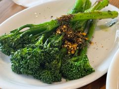 烤长杆西兰苔配香松碎-gaga(深圳南山益田假日广场店)