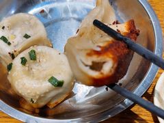 -黄阿姨锅贴大王(万航渡路店)