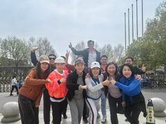 -世纪公园-1号门停车场