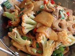 -鑫巴蜀小镇 · 水煮鱼专研店(玉桥店)