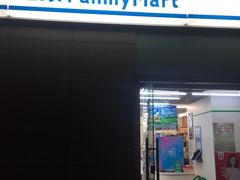 -全家便利店(东直门店)